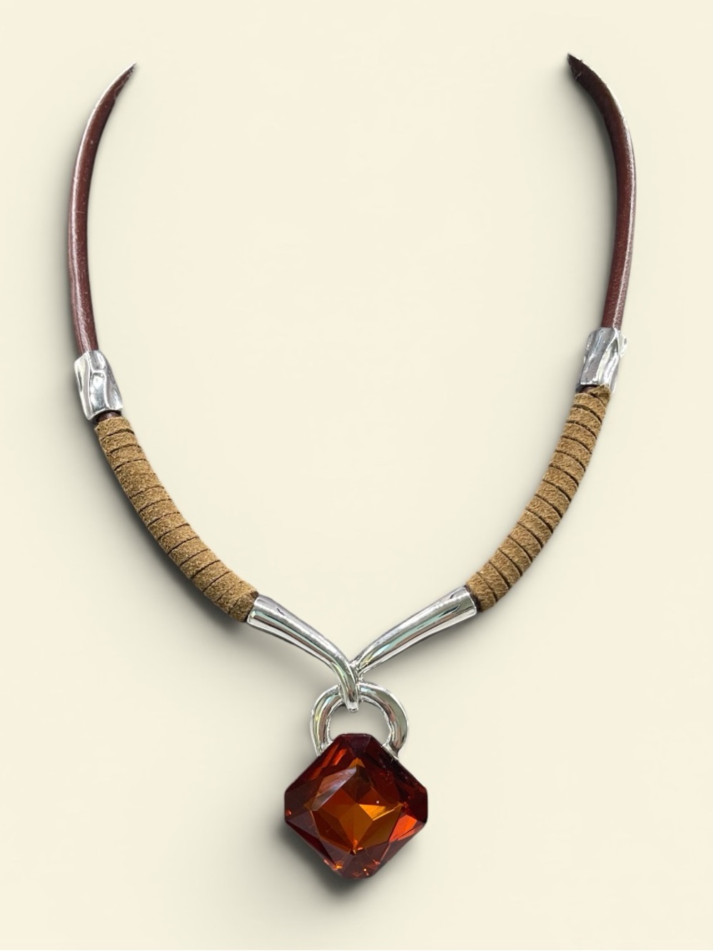 ❤️ Vintage Faux Leather Large Amber Glass Pendant Choker Necklace
